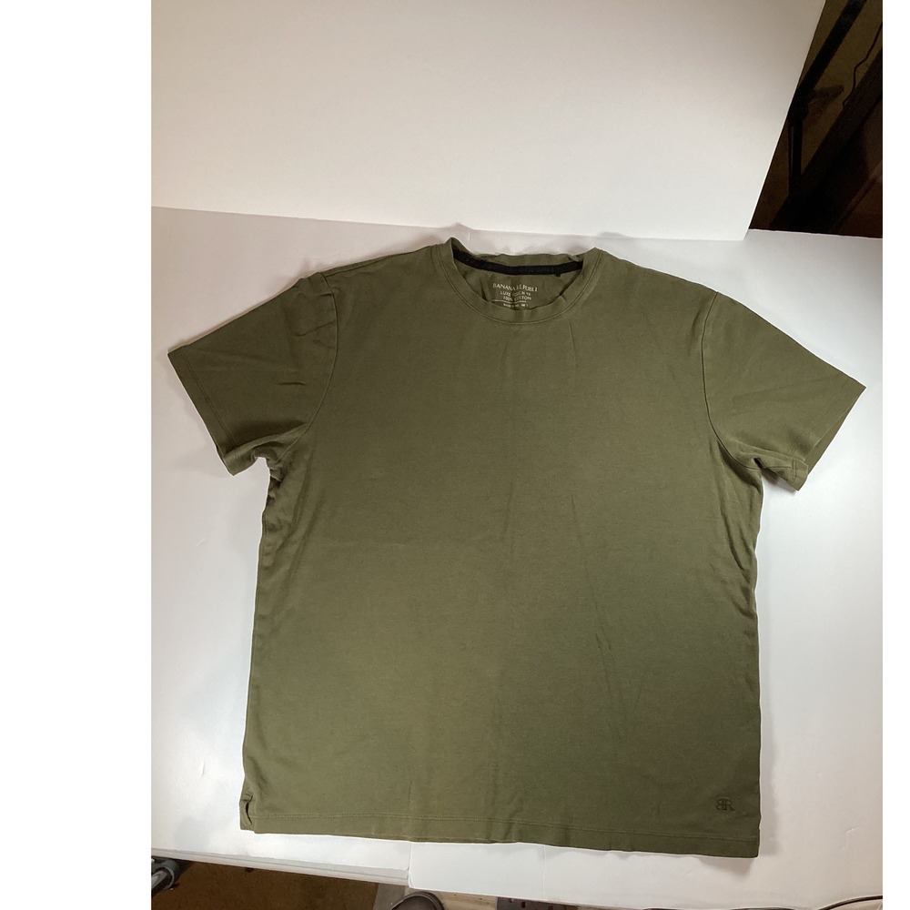 Banana Republic Luxe Touch Tee Men's Size Large Olive Green